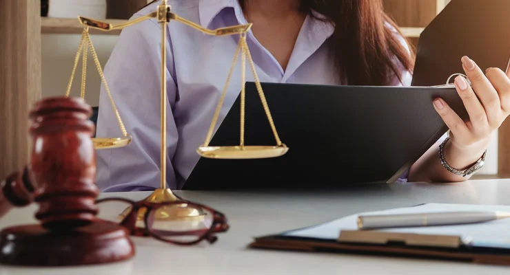 Advantages of Outsourcing Paralegal Services